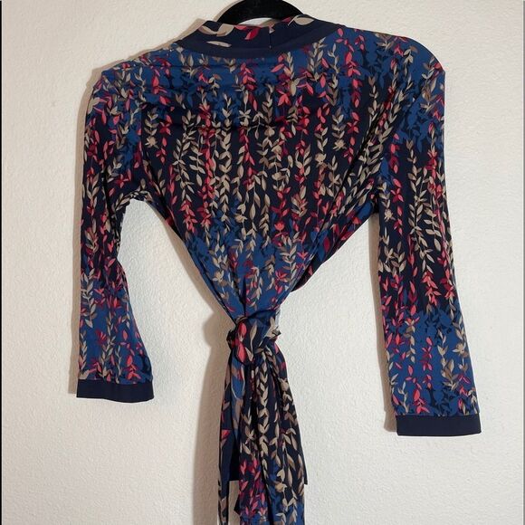 BCBGMaxazria Wrap Top - Picture 4 of 8